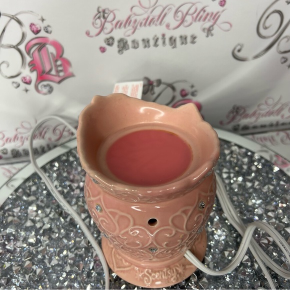 Scentsy Pink Tiara Crown Princess Rhinestone Candle Wax Warmer retired plug in - Picture 3 of 6